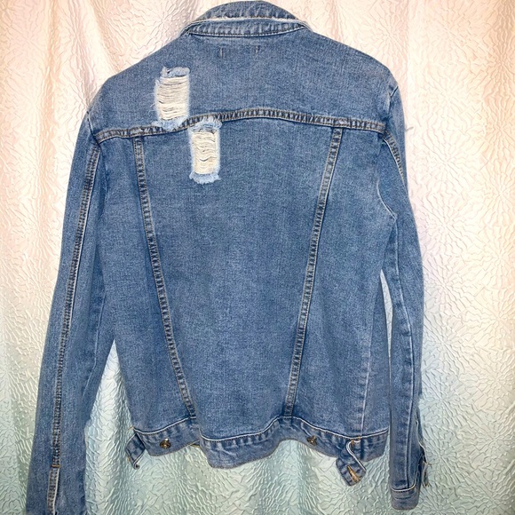 Distressed Blue Denim Jean Jacket 💙 - Picture 5 of 5